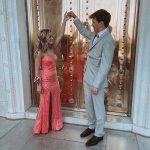 Selling my prom dress!! It is a size 0 but can fit a 2 due to the tied back.